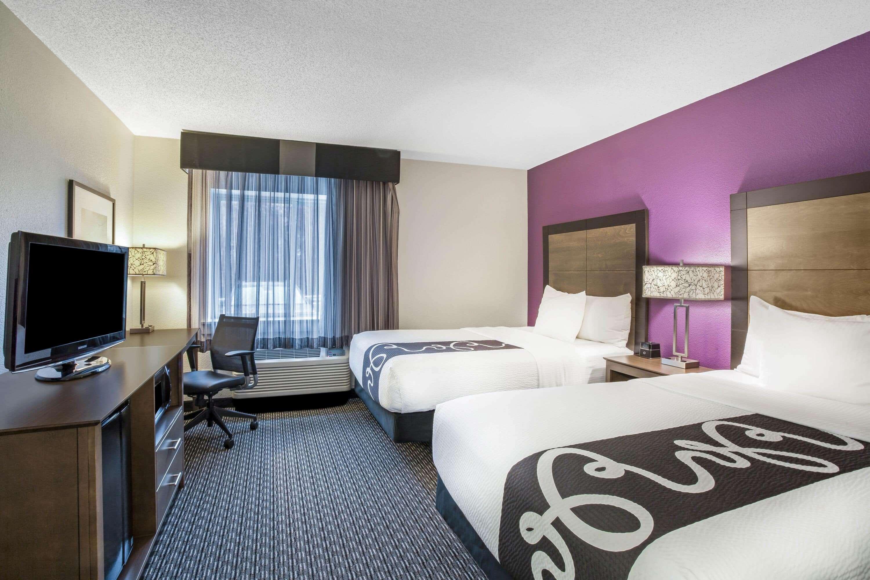 Готель La Quinta By Wyndham Hartford Bradley Airport Вінсор-Локс Екстер'єр фото