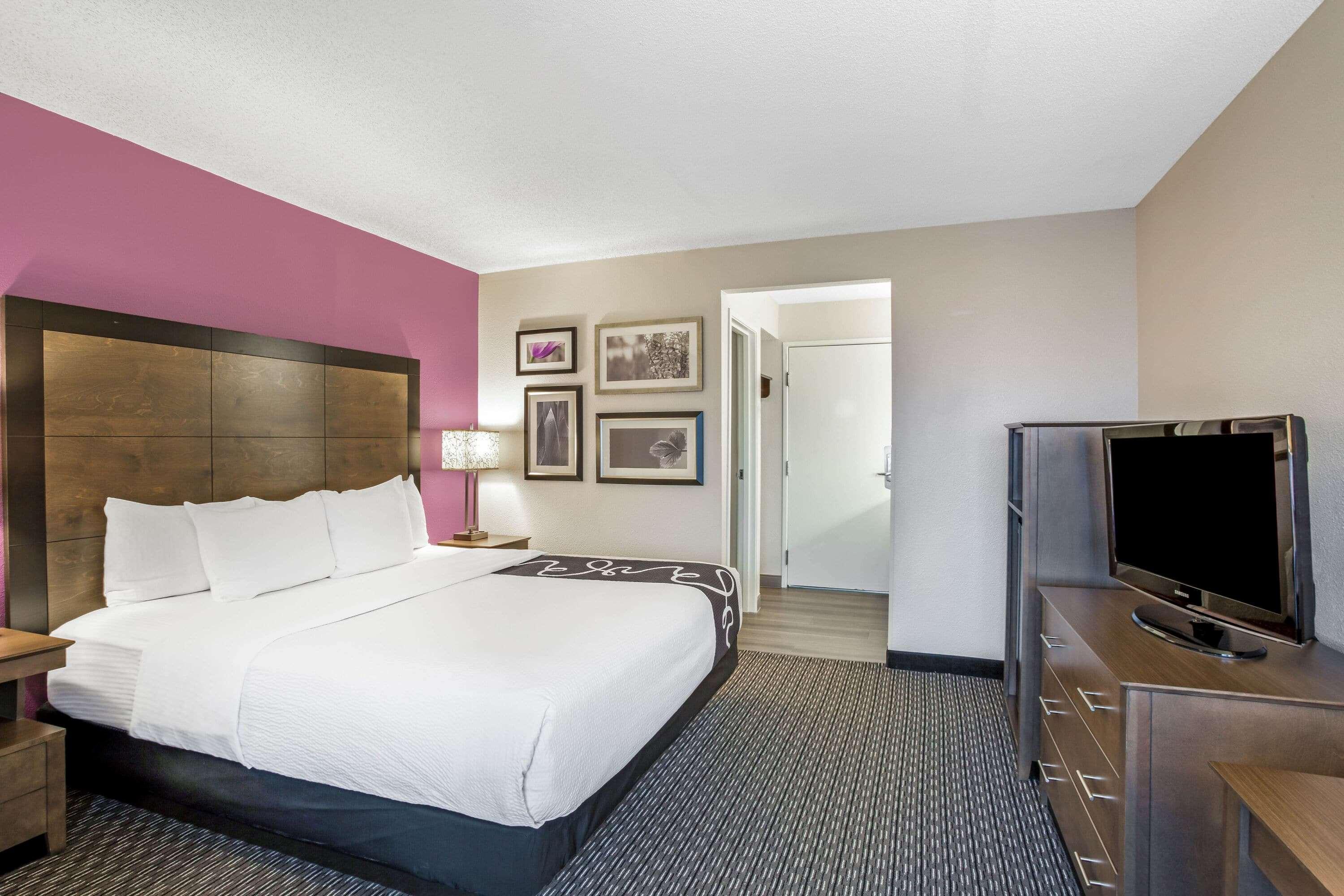 Готель La Quinta By Wyndham Hartford Bradley Airport Вінсор-Локс Екстер'єр фото