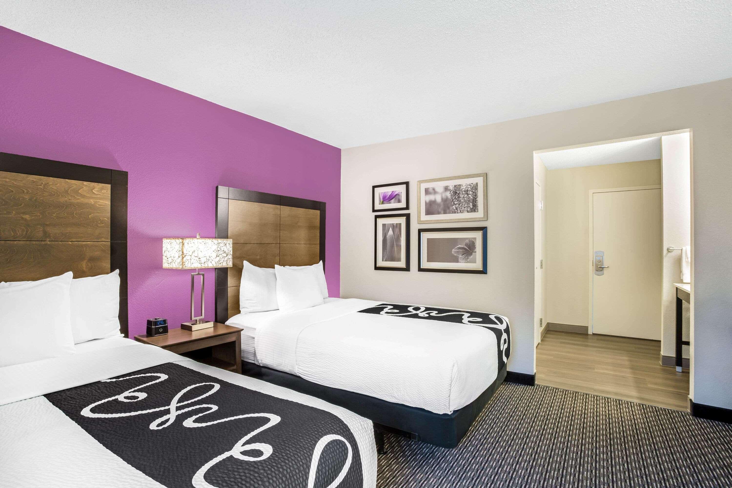 Готель La Quinta By Wyndham Hartford Bradley Airport Вінсор-Локс Екстер'єр фото