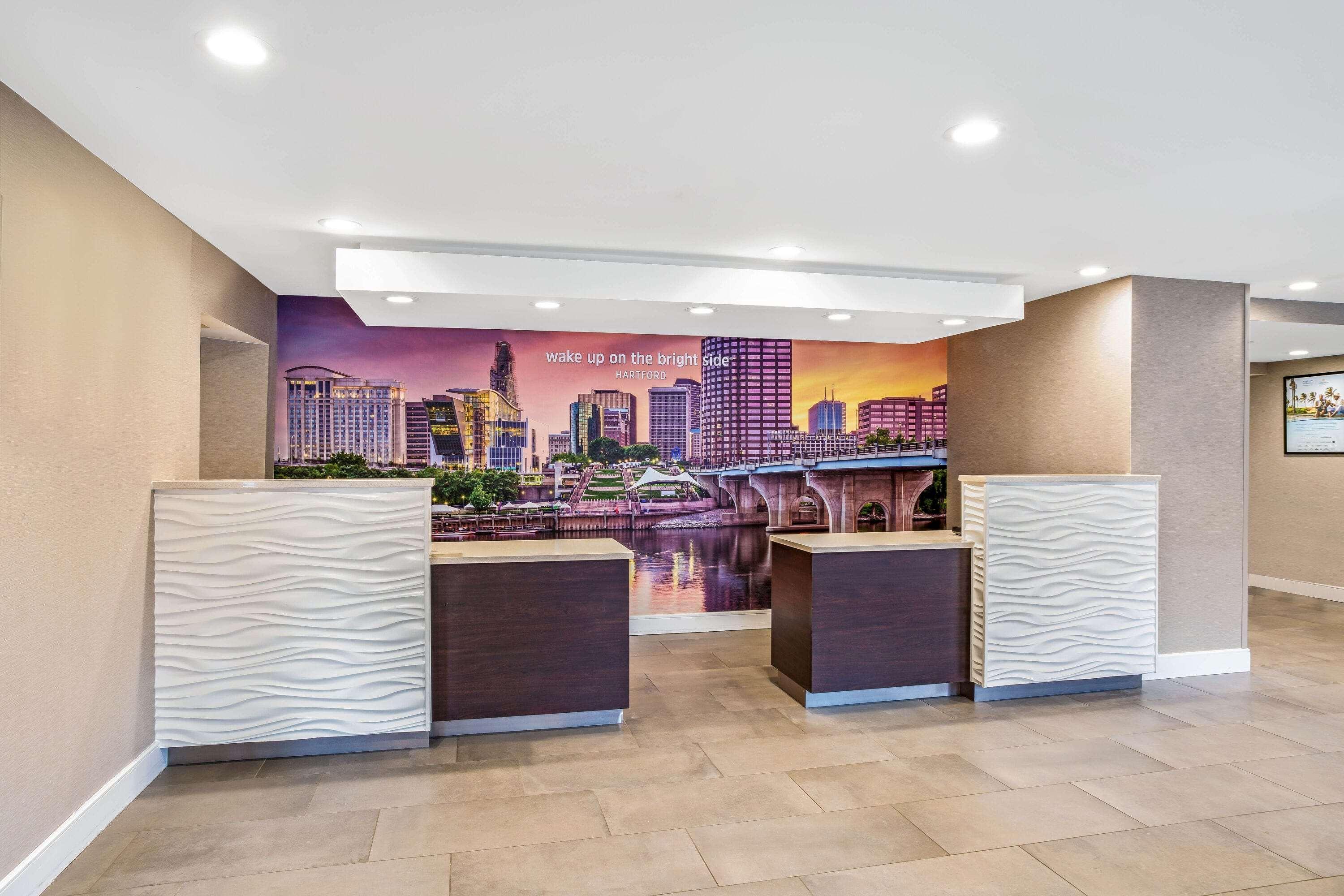 Готель La Quinta By Wyndham Hartford Bradley Airport Вінсор-Локс Екстер'єр фото