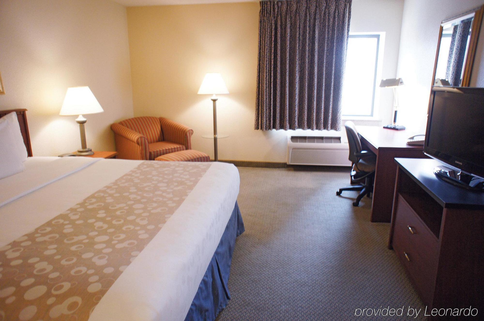 Готель La Quinta By Wyndham Hartford Bradley Airport Вінсор-Локс Екстер'єр фото