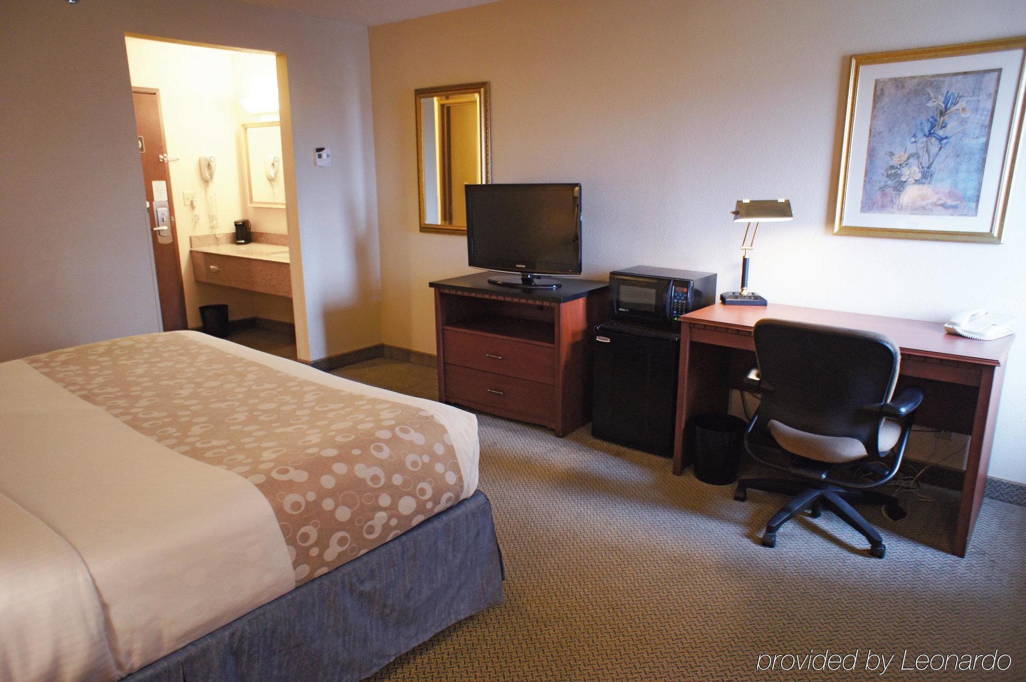 Готель La Quinta By Wyndham Hartford Bradley Airport Вінсор-Локс Екстер'єр фото